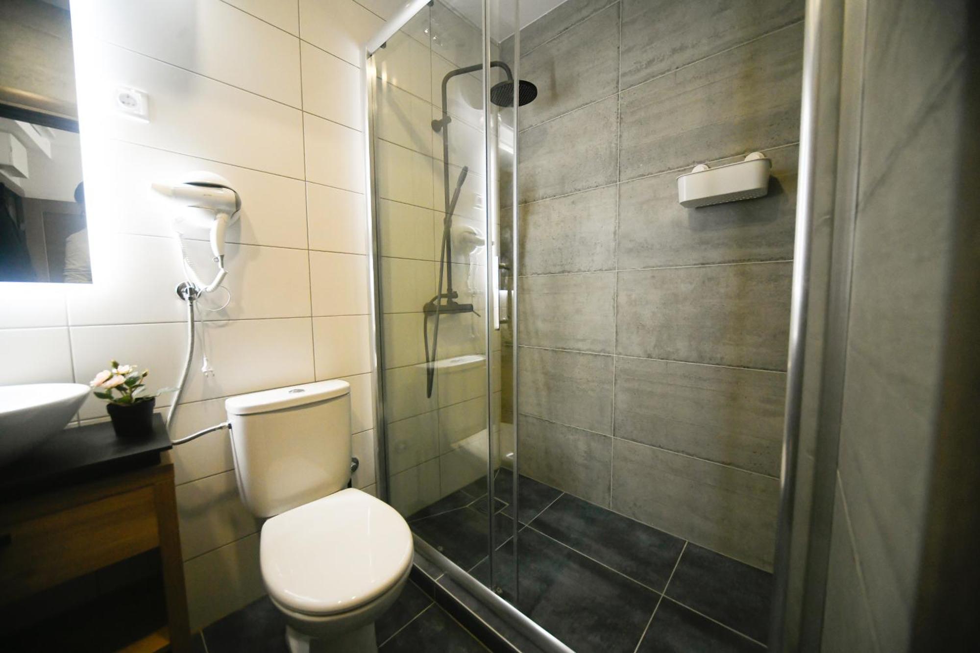 Brent Collection - Apartments In City Center Novi Sad Buitenkant foto