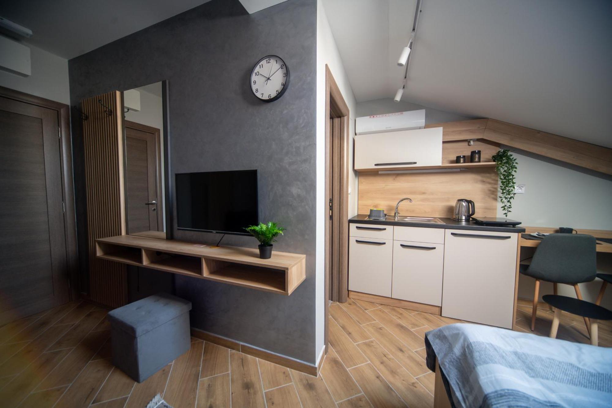 Brent Collection - Apartments In City Center Novi Sad Buitenkant foto