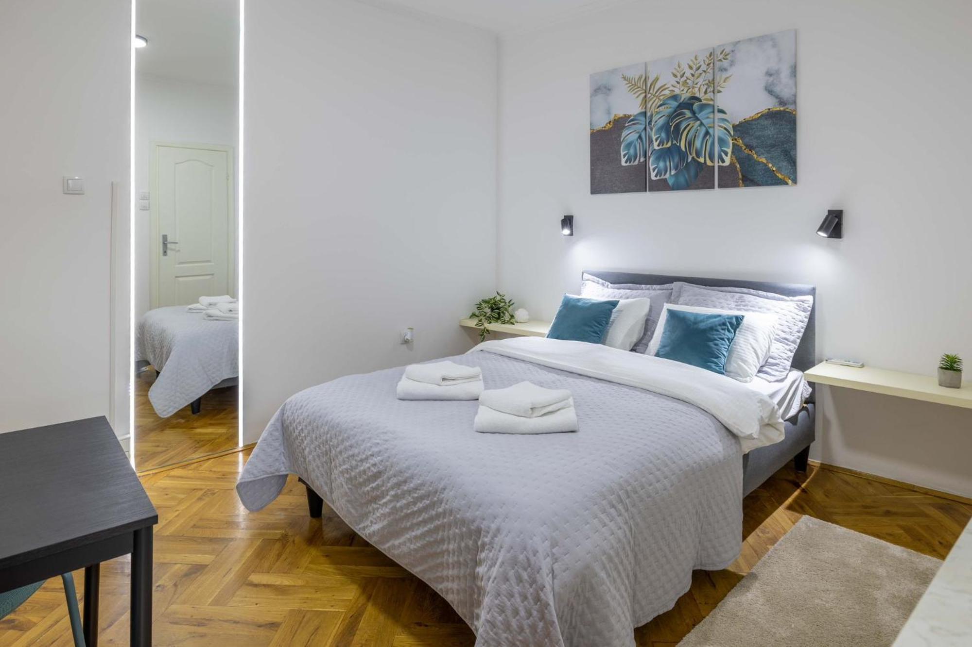 Brent Collection - Apartments In City Center Novi Sad Buitenkant foto